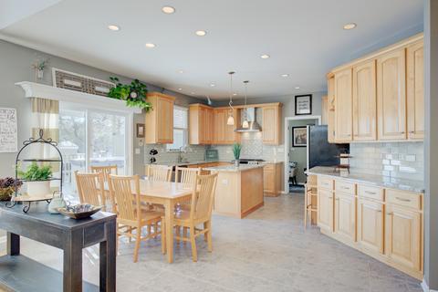 2217 Barrett Dr, Algonquin, IL 60102 photo 11