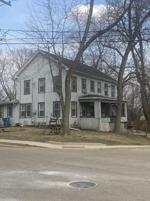 1229 Bluff St, Peru, IL 61354 photo 1