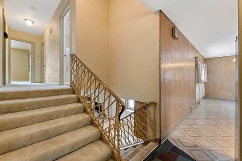 554 Ridge Ave, Evanston, IL 60202 photo 3