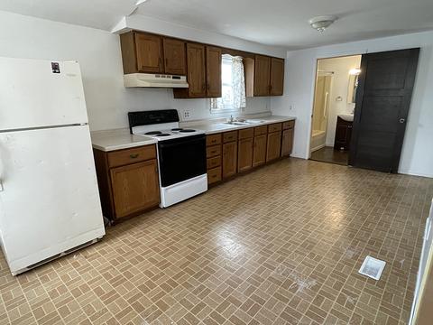 308 S Base St, Morrison, IL 61270 photo 4