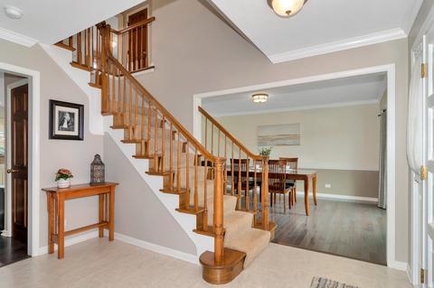2402 Cimarron Ct, Naperville, IL 60565 photo 4