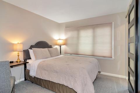 2402 Cimarron Ct, Naperville, IL 60565 photo 28