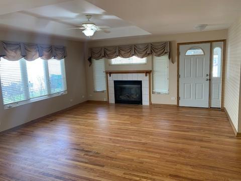 16240 Fairfield Dr, Plainfield, IL 60586 photo 4