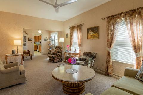 381 Hamilton Ave, Elgin, IL 60123 photo 4