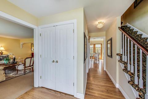 2011 W Mark Ter, Mount Prospect, IL 60056 photo 3