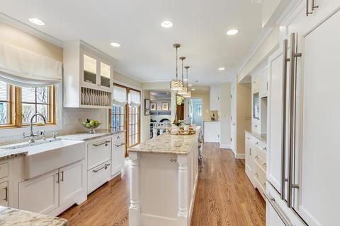 2011 W Mark Ter, Mount Prospect, IL 60056 photo 9