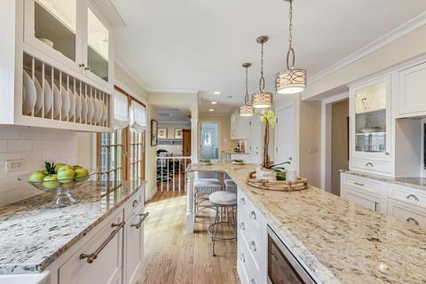 2011 W Mark Ter, Mount Prospect, IL 60056 photo 10
