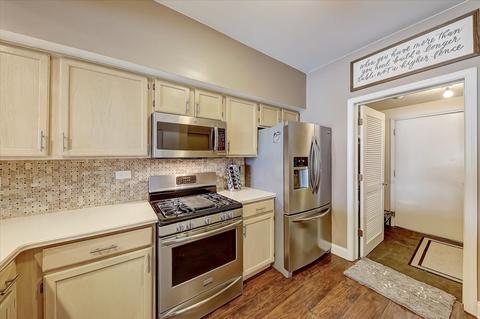 1010 Spring Ct, Darien, IL 60561 photo 10