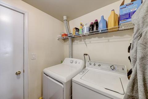 1010 Spring Ct, Darien, IL 60561 photo 12
