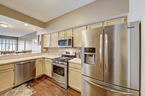 1010 Spring Ct, Darien, IL 60561 photo 7