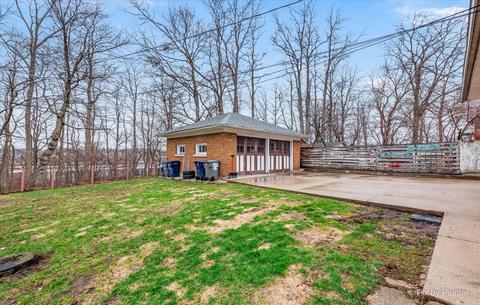 404 Raymond St, Elgin, IL 60120 photo 7