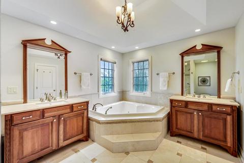 2027 Maple Ave, Northbrook, IL 60062 photo 13
