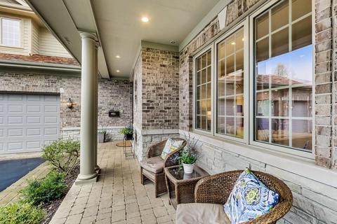 2027 Maple Ave, Northbrook, IL 60062 photo 2