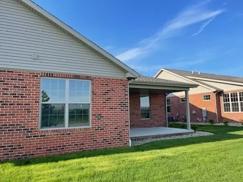1402 Monterey Pine Dr, Normal, IL 61761 photo 6