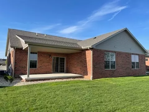 1402 Monterey Pine Dr, Normal, IL 61761 photo 5