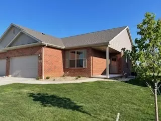 1402 Monterey Pine Dr, Normal, IL 61761 photo 4