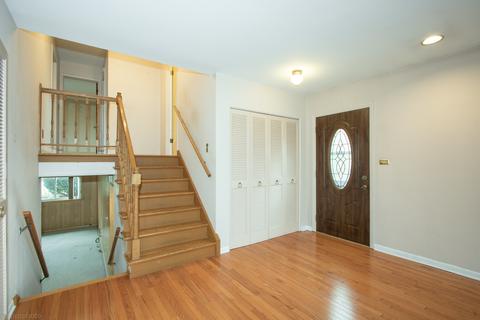 41 E Millers Rd, Des Plaines, IL 60016 photo 2