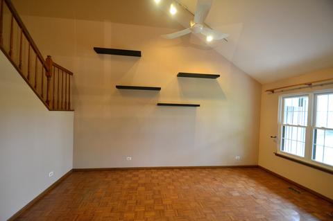 706 Sutton Cir, Wheeling, IL 60090 photo 2