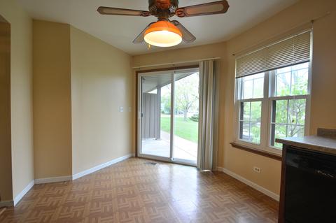 706 Sutton Cir, Wheeling, IL 60090 photo 8