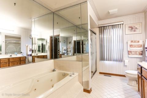 595 N 3rd Ave, Des Plaines, IL 60016 photo 20