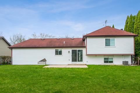 905 Molobay Ter, Bartlett, IL 60103 photo 19