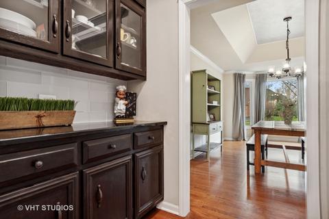 724 Mesa Dr, Naperville, IL 60565 photo 7