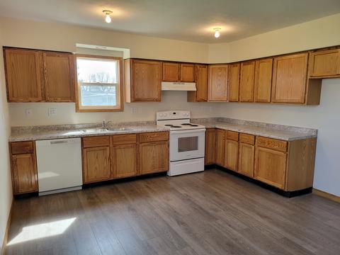 621 E 2nd St, Toluca, IL 61369 photo 3