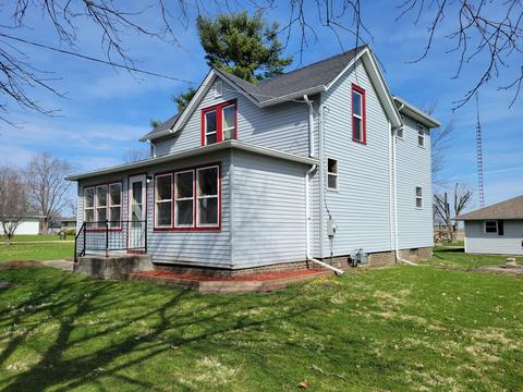 621 E 2nd St, Toluca, IL 61369 photo 1