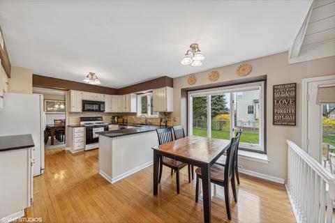 5600 Silentbrook Ln, Rolling Meadows, IL 60008 photo 8