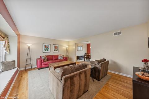 5600 Silentbrook Ln, Rolling Meadows, IL 60008 photo 3