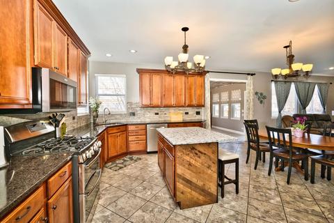 3004 Case Ct, Aurora, IL 60503 photo 13