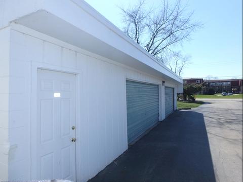 1694 Molitor Rd, Aurora, IL 60505 photo 2