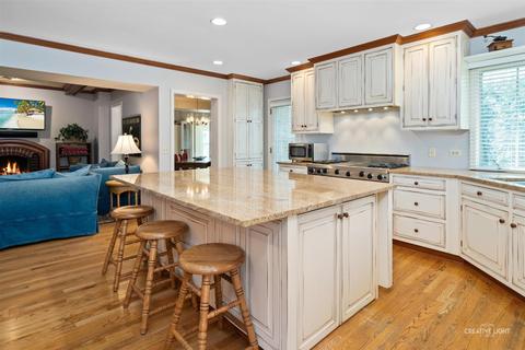 902 S Naperville Rd, Wheaton, IL 60189 photo 12