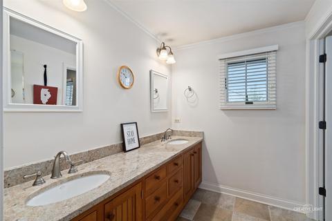 902 S Naperville Rd, Wheaton, IL 60189 photo 25