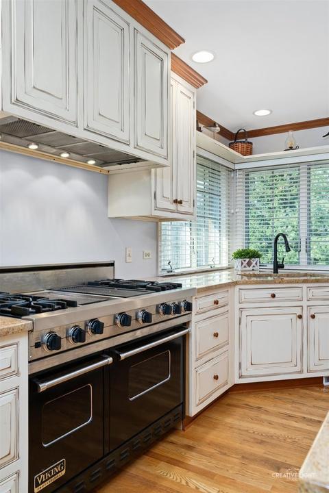 902 S Naperville Rd, Wheaton, IL 60189 photo 10
