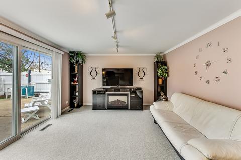 549 N 7th Ave, Des Plaines, IL 60016 photo 7