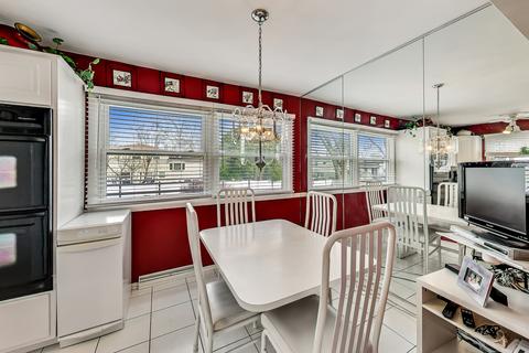 549 N 7th Ave, Des Plaines, IL 60016 photo 10