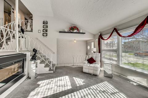 549 N 7th Ave, Des Plaines, IL 60016 photo 4