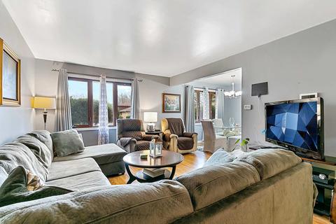 158 E 122nd Pl, Chicago, IL 60628 photo 3