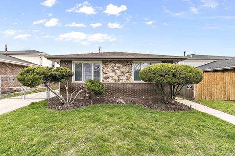 158 E 122nd Pl, Chicago, IL 60628 photo 1