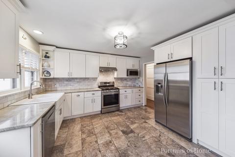 425 E Harrison Ave, Wheaton, IL 60187 photo 7