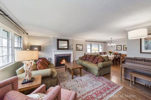 425 E Harrison Ave, Wheaton, IL 60187 photo 3