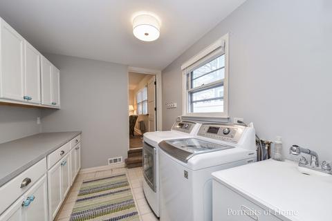 425 E Harrison Ave, Wheaton, IL 60187 photo 10
