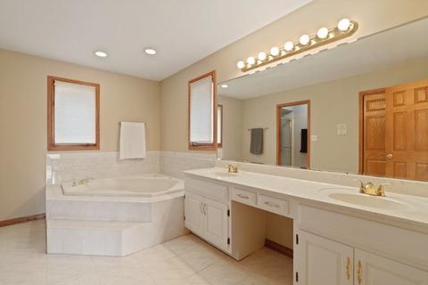 424 61st St, Willowbrook, IL 60527 photo 26