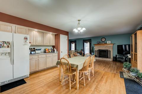 400 E Lorraine Ave, Addison, IL 60101 photo 9