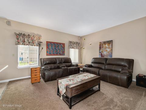 2043 Grovetown Dr, Bartlett, IL 60103 photo 7