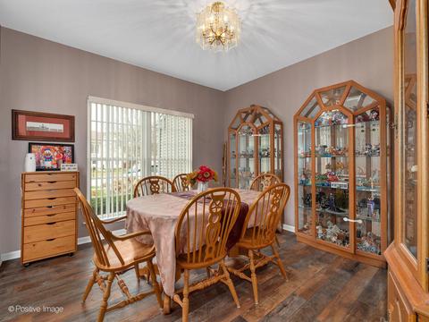 2043 Grovetown Dr, Bartlett, IL 60103 photo 5