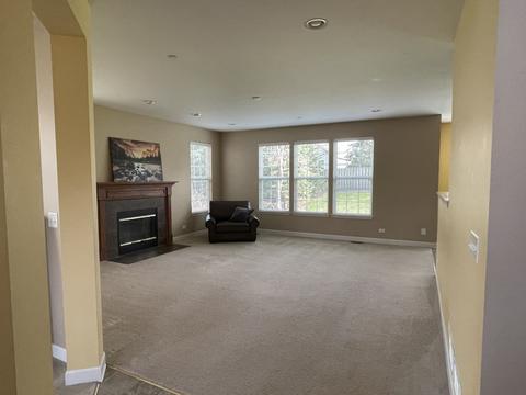 5887 Chatham Dr, Hoffman Estates, IL 60192 photo 10