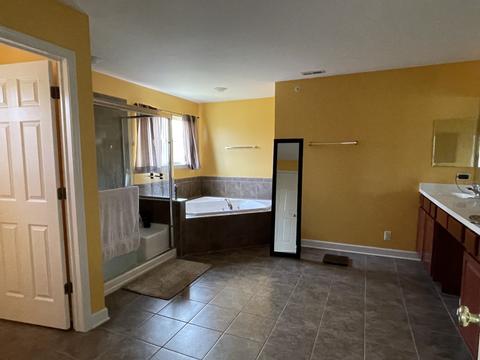 5887 Chatham Dr, Hoffman Estates, IL 60192 photo 15