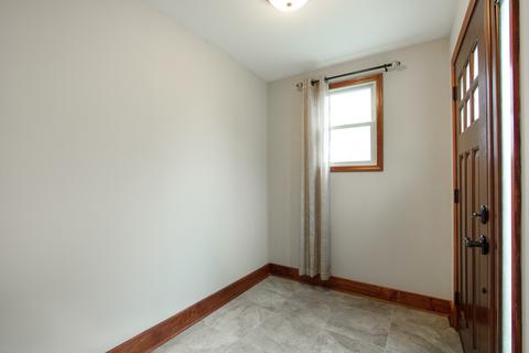 4001 Owl Dr, Rolling Meadows, IL 60008 photo 2